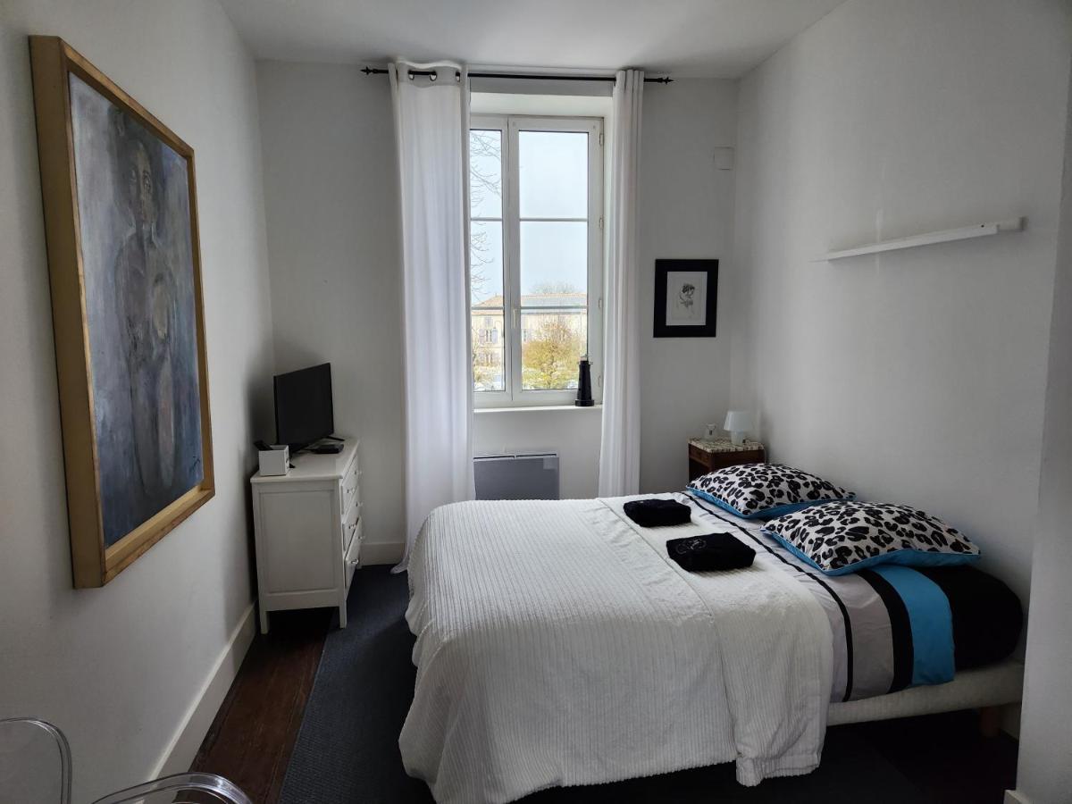 Maison Laurenza 2 Chambres D'Hotes Saint-Jean-de-Liversay Exterior foto